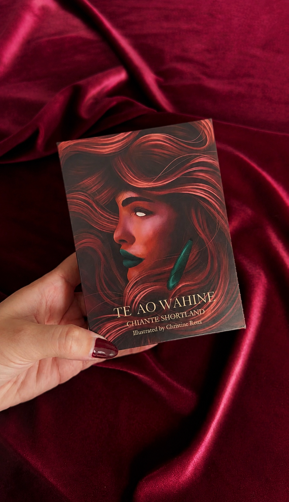 TE AO WĀHINE ORACLE CARDS (pre-order)